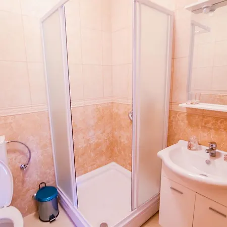 Appartement In Goles Makarska *